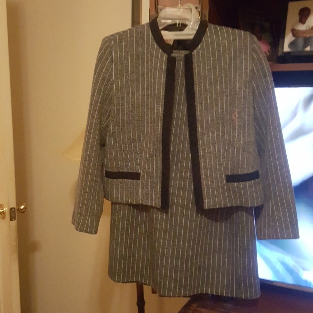 Women's suit